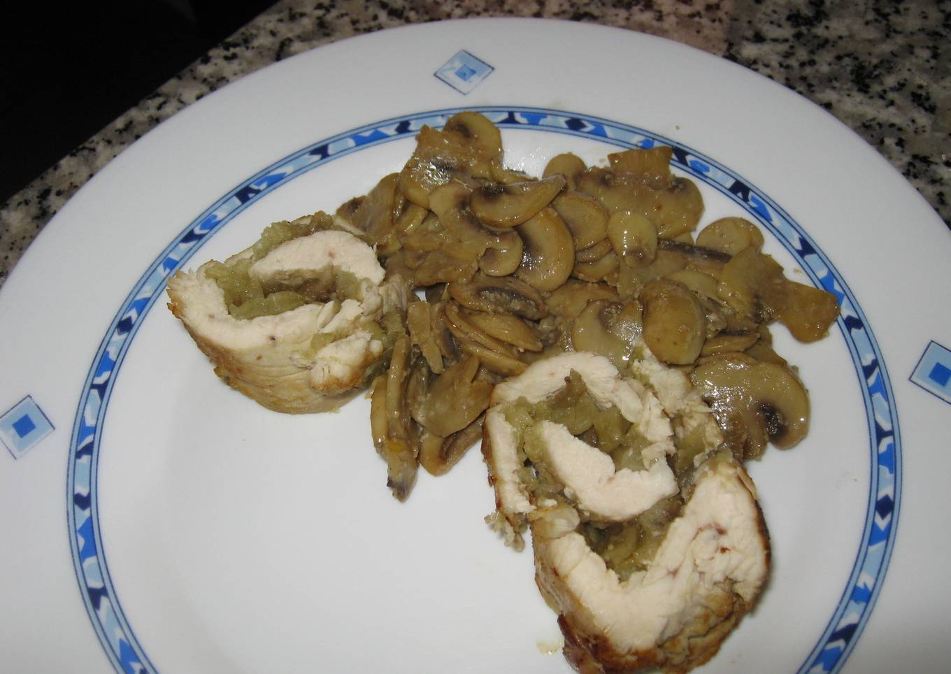 Pechuga de pollo rellena de berenjenas<br />