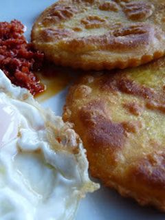 Una foto de Tortos de maíz con picadillo de chorizo