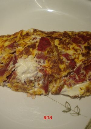 Una foto de Tortilla con pimientos del piquillo