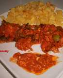 Plato combinado de lomo con tomate al huevo y pimientos