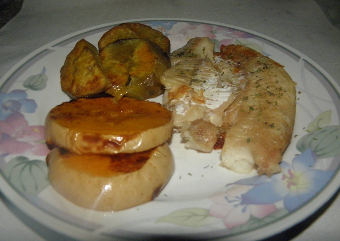 Pescado con batata y calabaza al horno bajo colesterol
