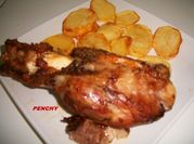 Una foto de codillos de cerdo al horno