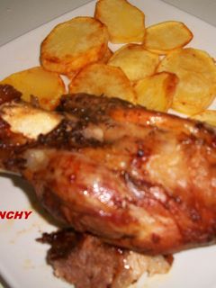 Una foto de Codillo de cerdo adobado al horno