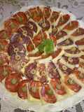 Canapés de chorizo y salchichón