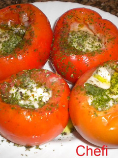 Una foto de Tomates rellenos de mozarella