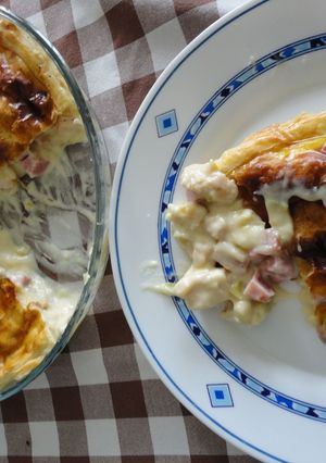 Una foto de Pastel de pollo, puerros y pavo
