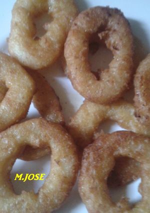 Una foto de Calamares a la romana con cerveza