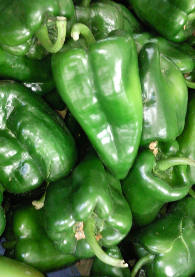 Una foto de Chiles rellenos de 4 quesos