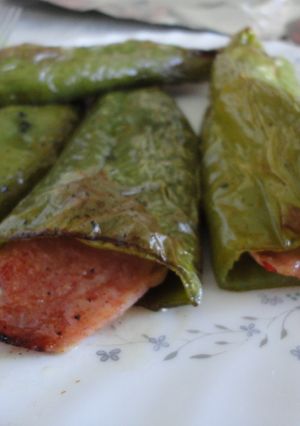 Una foto de Pimientos italianos rellenos de pavo y queso ahumado