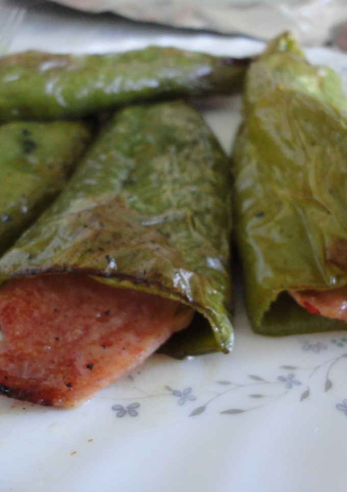 Una foto de Pimientos italianos rellenos de pavo y queso ahumado