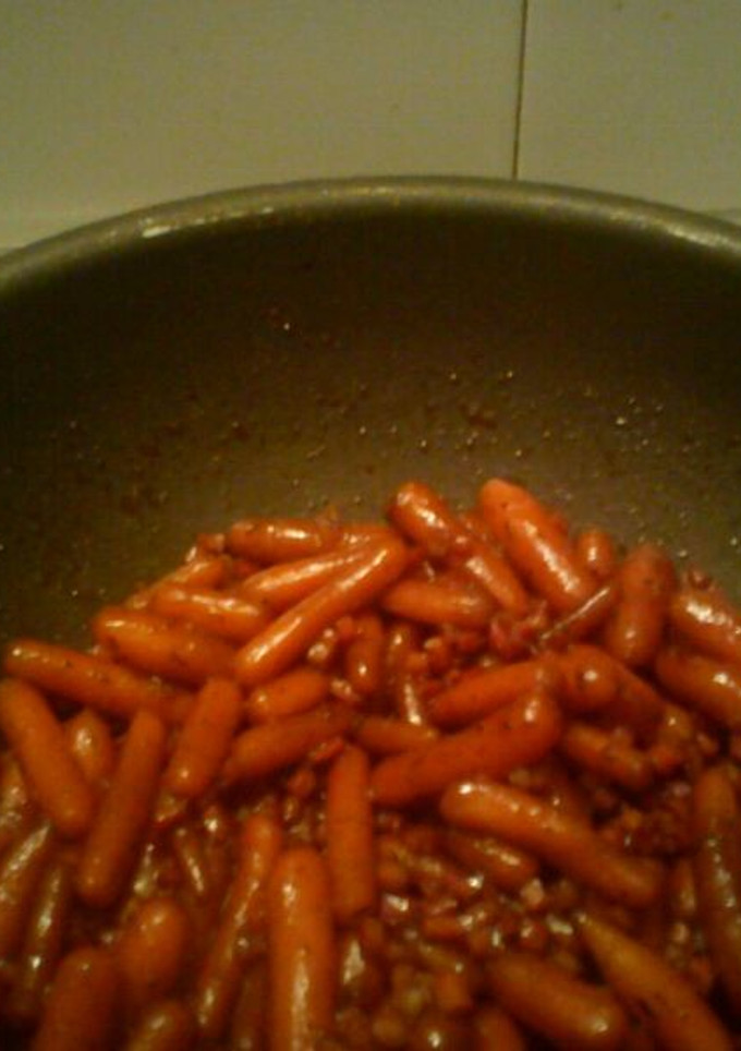 Una foto de Wok de mini-zanahorias con jamón y PX