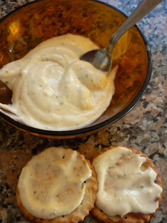 Una foto de Dip de queso crema y savora