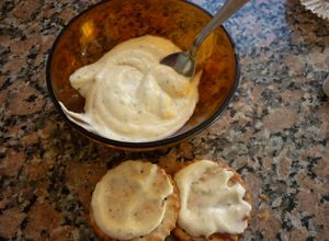 Una foto de Dip de queso crema y savora