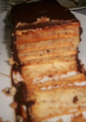 Una foto de Milhojas de moka con cubierta de chocolate