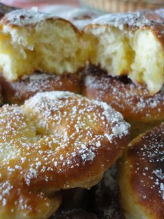 Una foto de Rosquillas de queso / rosquillas fritas