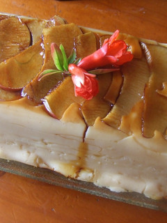 Una foto de Flan de manzana a la canela