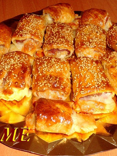 Una foto de Hojaldritos de jamón de pato y queso
