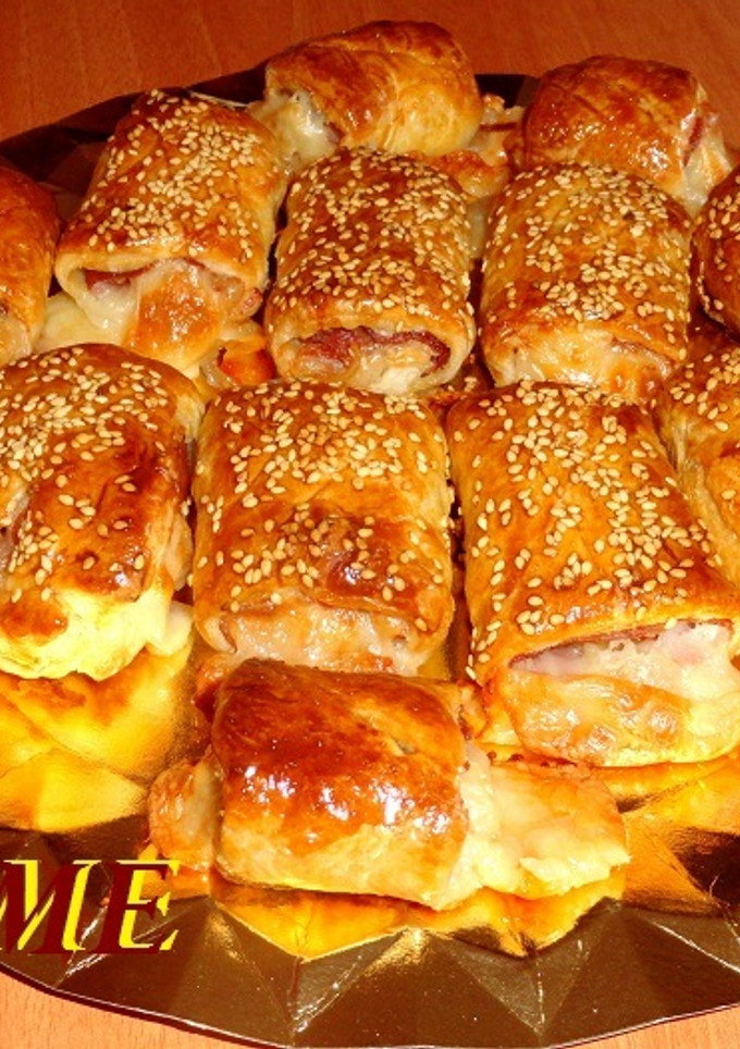 Una foto de Hojaldritos de jamón de pato y queso