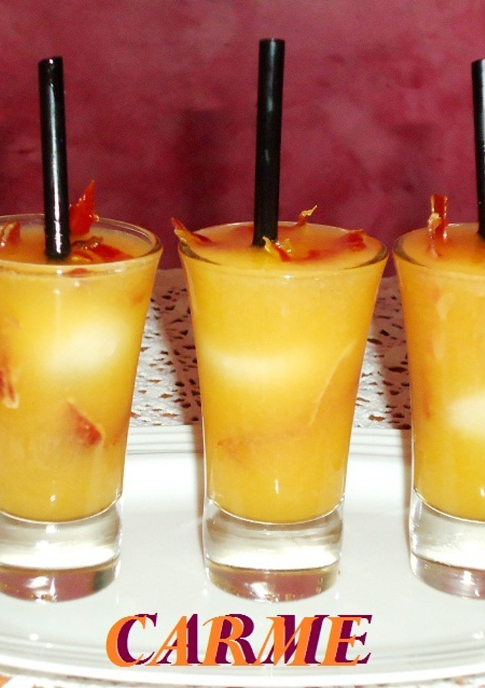 Una foto de Chupitos de melón con jamón
