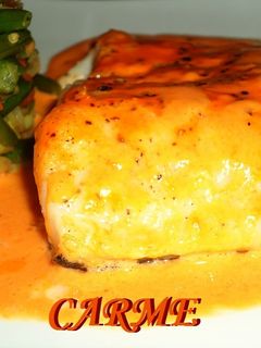 Una foto de Bacalao con salsa de pimiento morrón