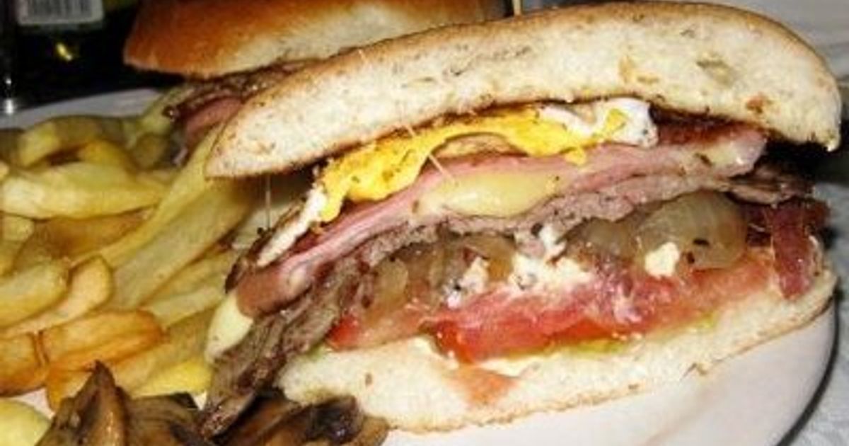 Chivito Uruguayo