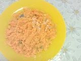 Puré de patatas, zanahoria y tomate con merluza