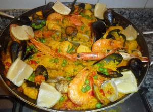 Foto principal de Paella mixta de pollo y mariscos