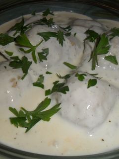 Una foto de Raviolones de carne y verduras a la crema