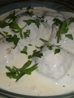 Una foto de Raviolones de carne y verduras a la crema