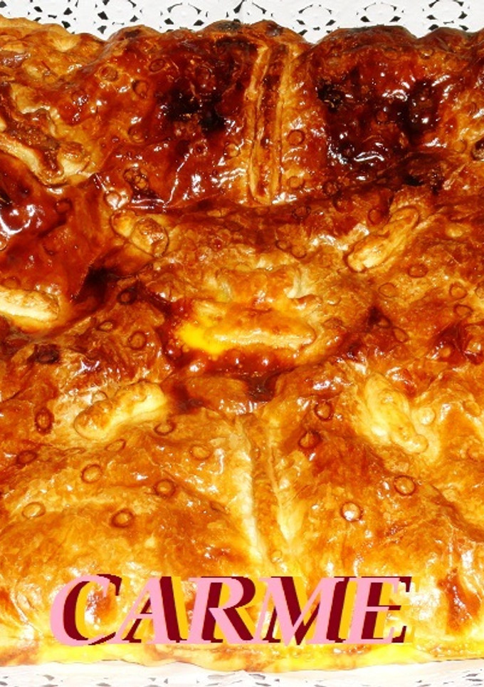 Una foto de Empanada de champiñones, jamón y queso