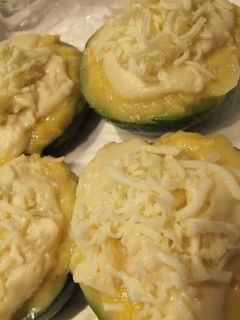 Una foto de Zapallitos rellenos con puré de papa