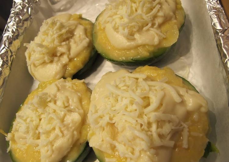 Zapallitos rellenos con puré de papa