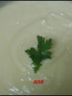 Una foto de Puré con ajos tipo mantequilla