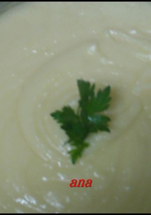 Una foto de Puré con ajos tipo mantequilla