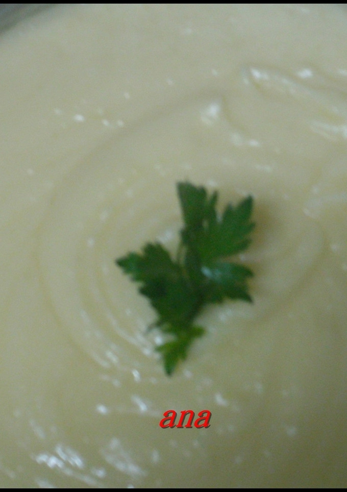Una foto de Puré con ajos tipo mantequilla