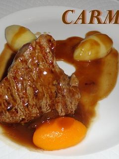 Una foto de Solomillo de ternera a la mantequilla con salsa
