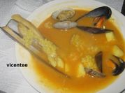 Una foto de conchas con almeja