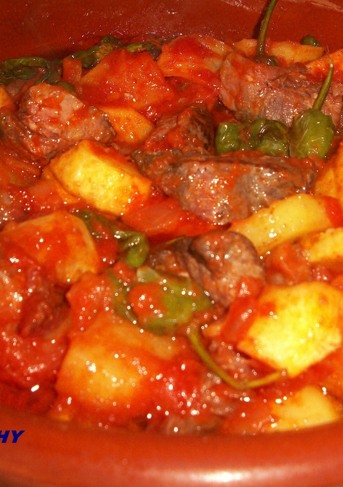 Una foto de Cazuela de atún rojo con verduras