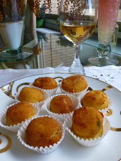 Una foto de Canapés de puré de patata rellenos