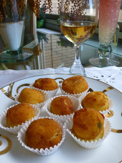 Foto principal de Canapés de puré de patata rellenos