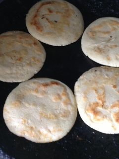 Una foto de Arepas asadas