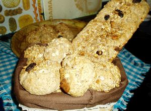 Una foto de Pan y panecillos integrales con muesli