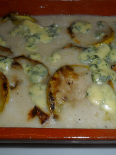 Una foto de Cazuelitas de calabacín con bechamel y queso azul