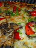 Pizza casera con verduras