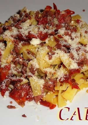 Una foto de Fetuccini con chorizo y carne picada