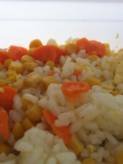 Una foto de Ensalada de arroz con zanahoria