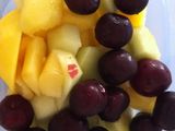 Fruta cortada en trozos
