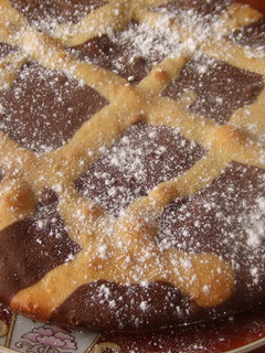 Una foto de Torta de chocolate con relleno de manzanas viejas