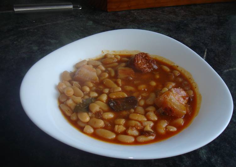 Fabada asturiana tradicional