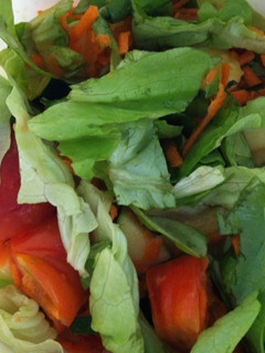 Una foto de Ensalada con calabacín